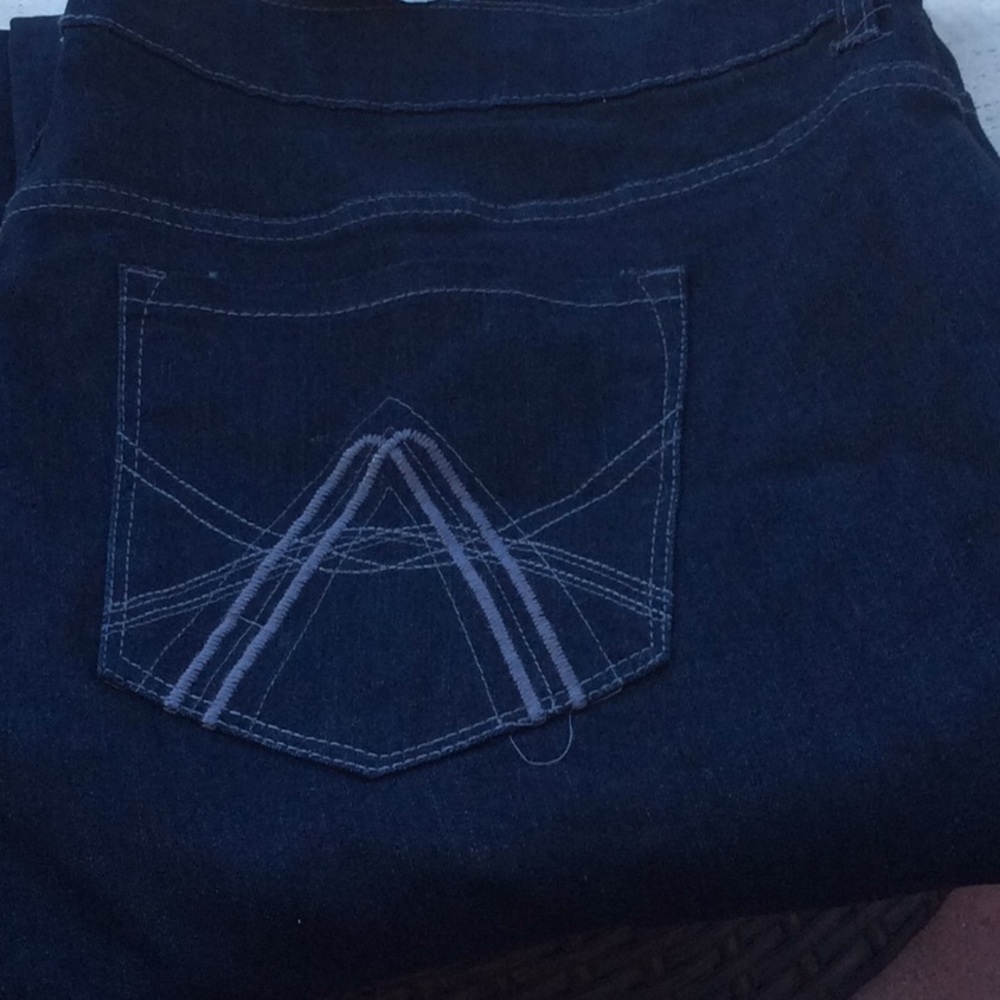 NWT Avenue Jeans PETITE